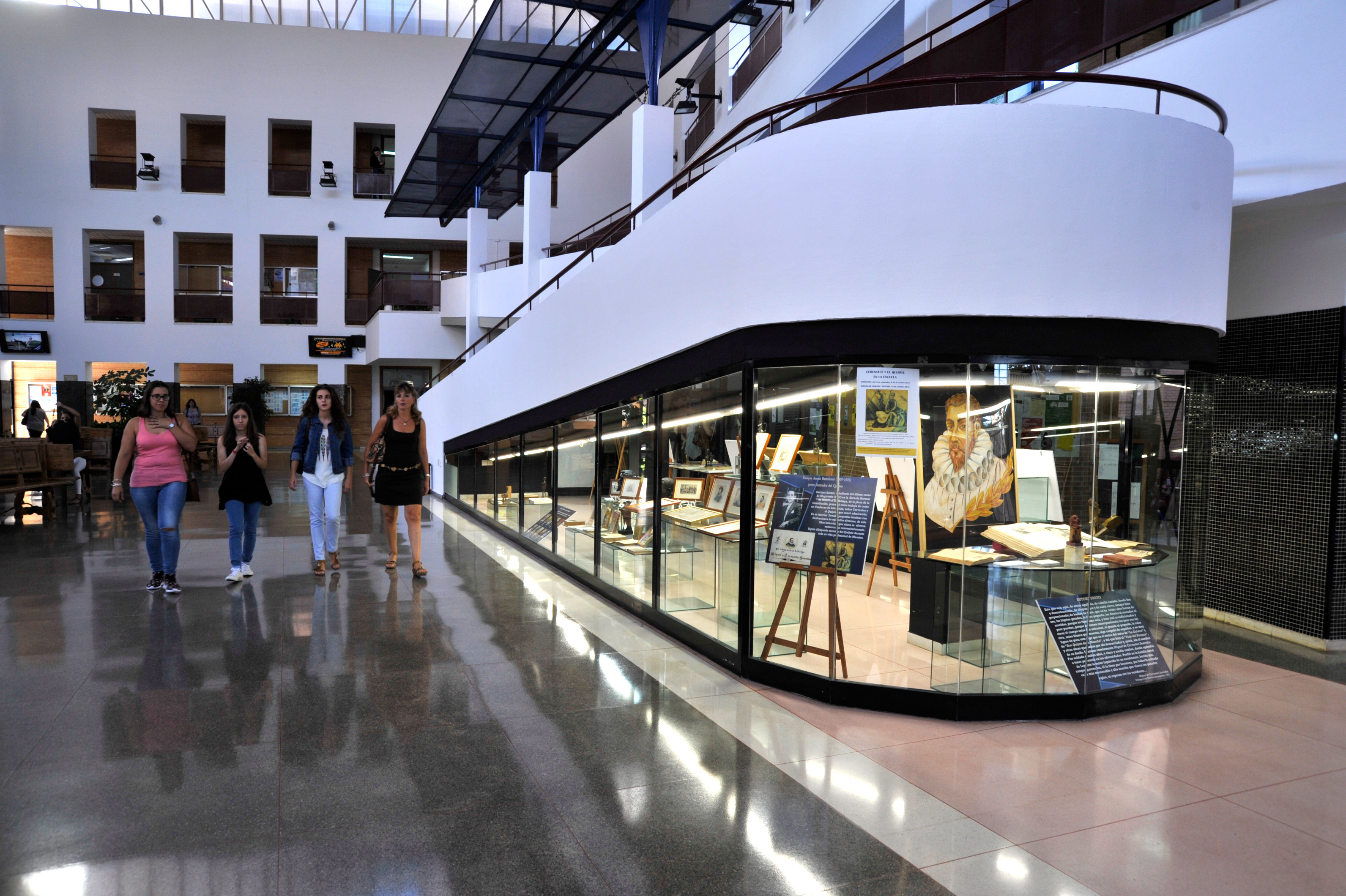 El Museo de la Educación expone parte de sus fondos en una muestra dedicada al Quijote y la escuela