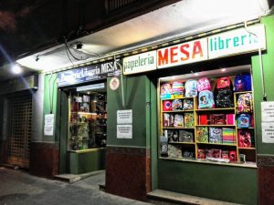 La papelería librería Mesa dona numerosos objetos e instrumentos al MAE