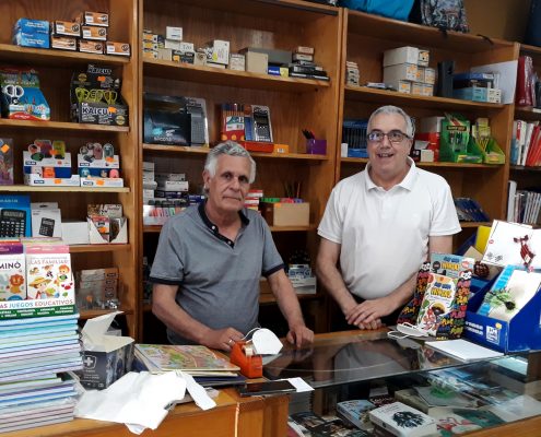 La papelería librería Mesa dona numerosos objetos e instrumentos al MAE