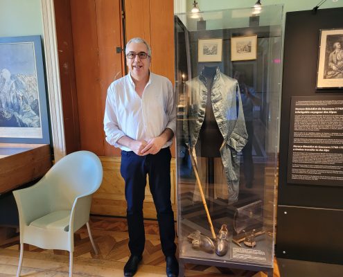 El comisario del MAE visita el Musée d’Histoire des Sciences de Ginebra