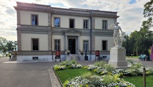 El comisario del MAE visita el Musée d’Histoire des Sciences de Ginebra