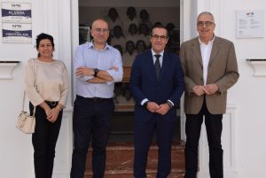 Visita de Miguel Briones al MAE