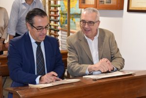 Visita de Miguel Briones al MAE