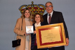 Jesús Asensi y José Antonio Mañas reciben el título de Hijo Adoptivo del Ayuntamiento de Alhaurín de la Torre