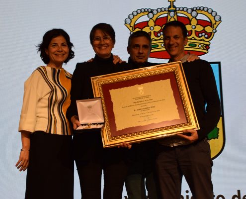 Jesús Asensi y José Antonio Mañas reciben el título de Hijo Adoptivo del Ayuntamiento de Alhaurín de la Torre