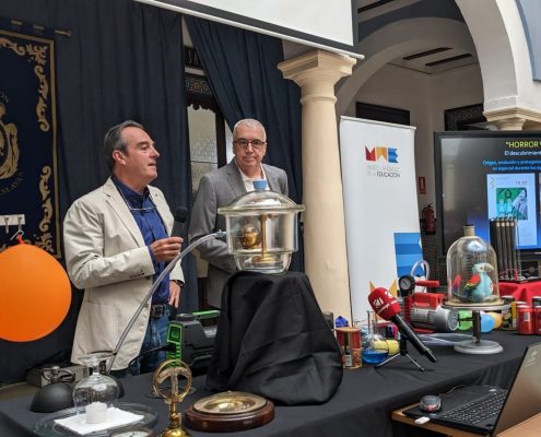 El MAE participa en las actividades del IES Aguilar y Eslava con motivo del Día Internacional de los Museos