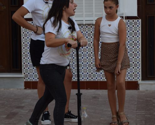 El MAE celebra su taller de ciencia para toda la familia en la plaza de Santa Ana