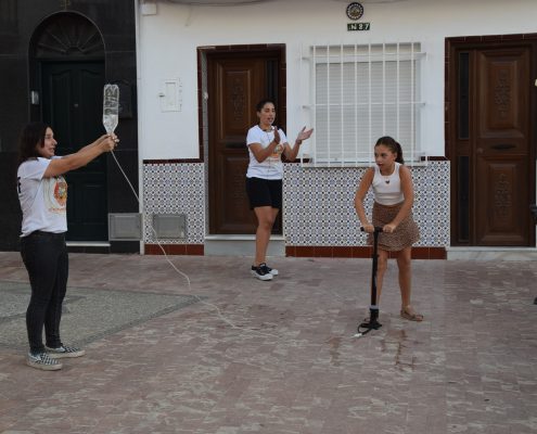 El MAE celebra su taller de ciencia para toda la familia en la plaza de Santa Ana