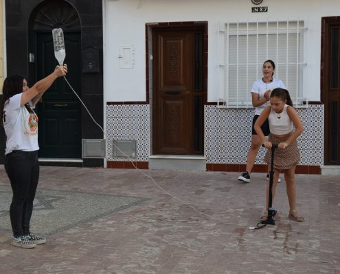 El MAE celebra su taller de ciencia para toda la familia en la plaza de Santa Ana