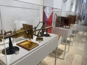 Esposición Luz y Microscopía