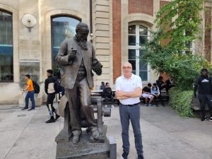 El comisario del MAE visita el Museo de Artes y Oficios de París
