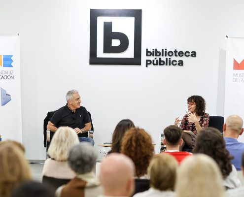 El periodista Jon Sistiaga clausura el VI ciclo 'El MAE se mueve'