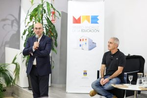 El periodista Jon Sistiaga clausura el VI ciclo 'El MAE se mueve'