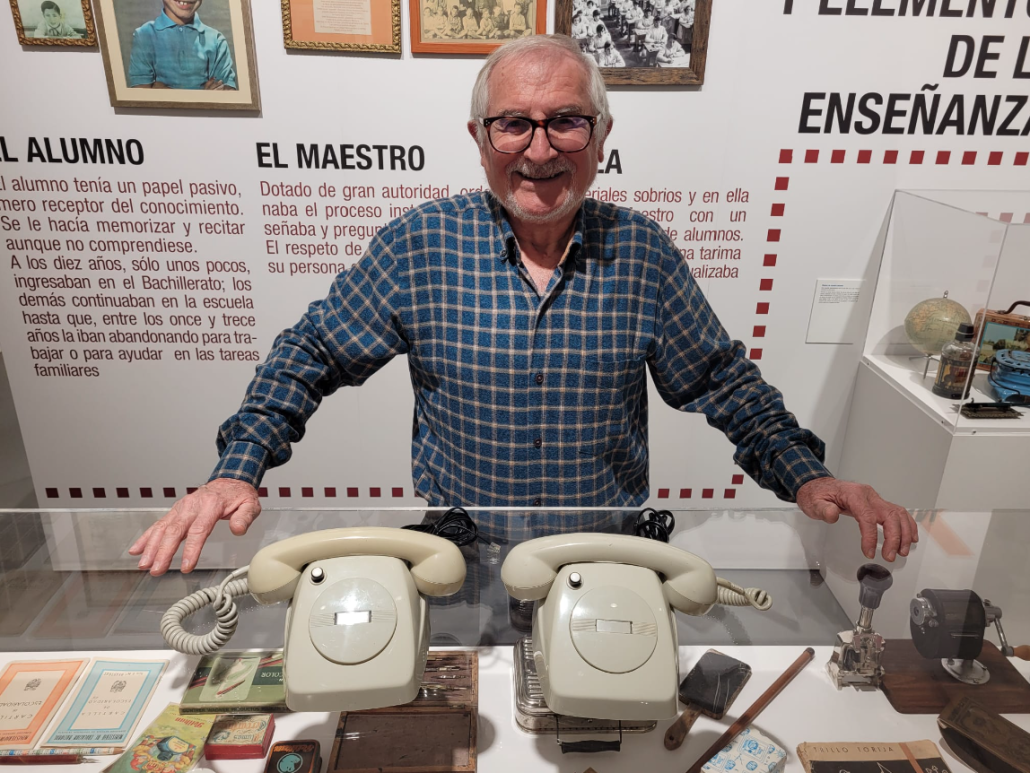 donacion-telefonos-mae